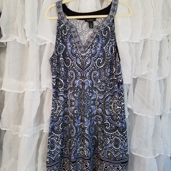 White House Black Market Dresses & Skirts - White House Black Market paisley sheath dress